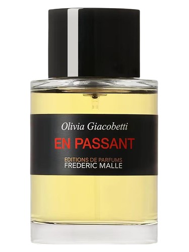 Frederic Malle En Passant perfume bottle